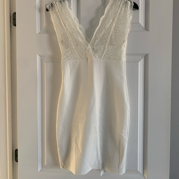 Lipsy Bodycon Mini Dress Sz 6 - Picture 2 of 7